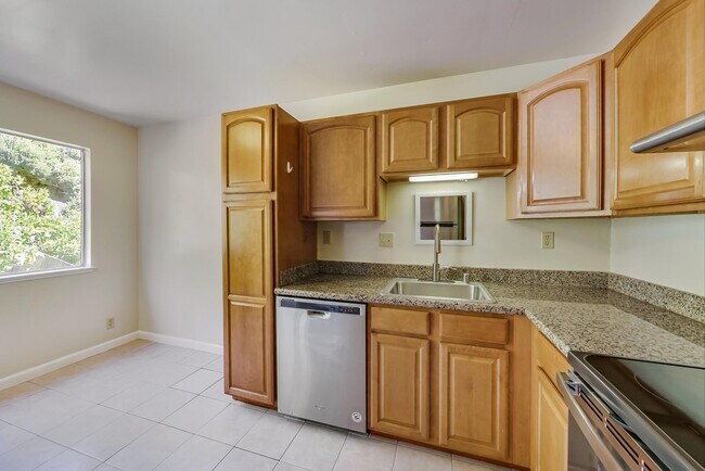 Foto del edificio - 572 29th St