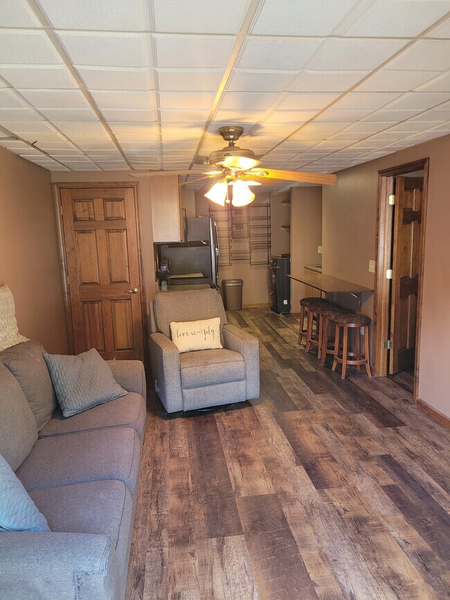 Sala de estar 1 - 145 Franklin Ave