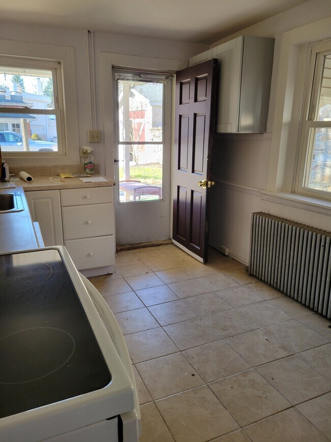 Kitchen - 2445 Yellow Springs Rd