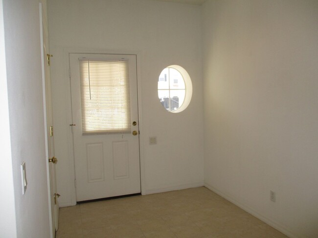 Foto del edificio - Lakeside Plantation Townhome, North Port