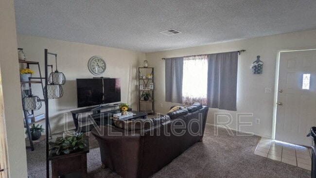 Building Photo - 4752 N Scout Way
