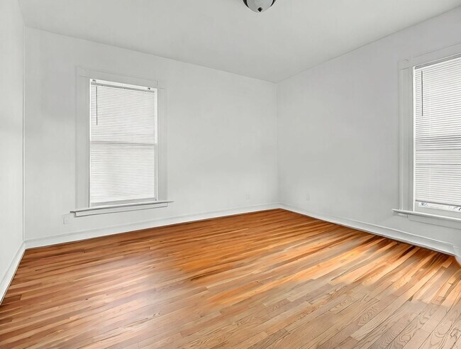 Foto del edificio - 373 Wood Ave