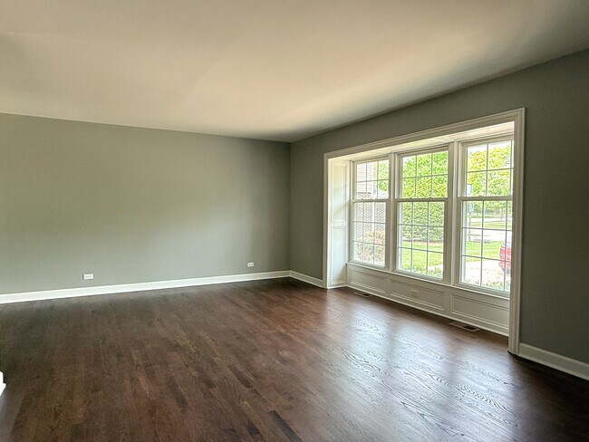 Foto del edificio - 1807 S Surrey Ridge Dr