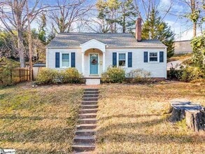Building Photo - 231 W Hillcrest Dr