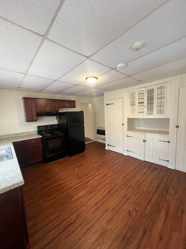 171 W Louther St Unit Apt 2, Carlisle, PA 17013 Room for Rent in Carlisle, PA