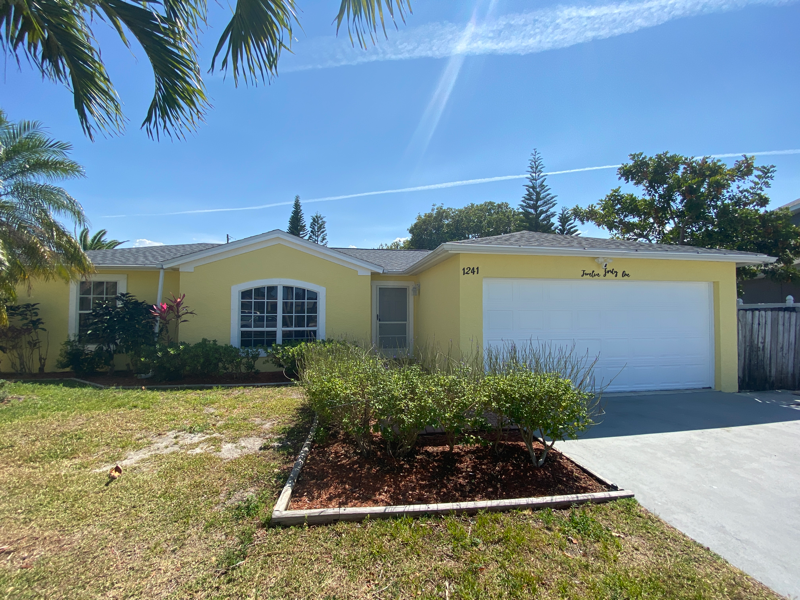 Primary Photo - 1241 Bonefish Ct
