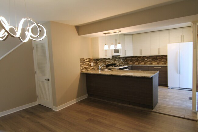 Foto del edificio - 700 Colby Ct