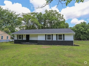 Building Photo - 219 Anderson Dr