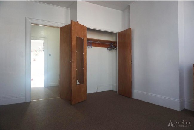 Foto del edificio - 6036 71st Ave