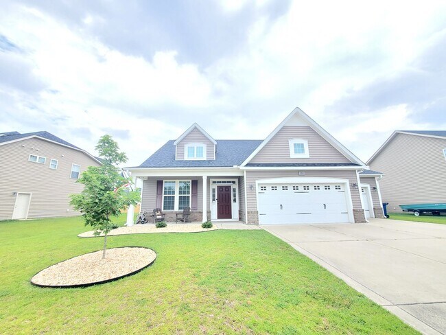 Foto del edificio - Gorgeous Home In Turnberry Subdivision