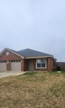 Building Photo - 5004 Heather Ln