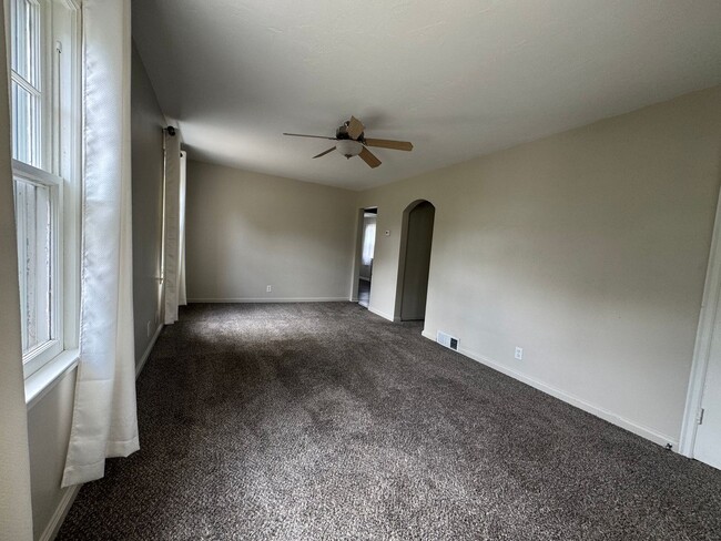 Foto del edificio - Home For Rent Bellevue.