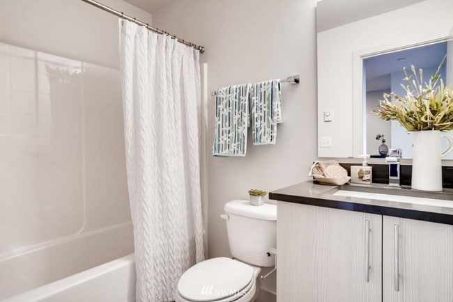 Building Photo - 17905 35th Ave SE