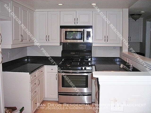 Foto del edificio - 1564 Tanglewood Ln
