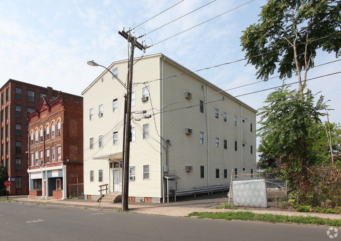 Building Photo - 126 High St