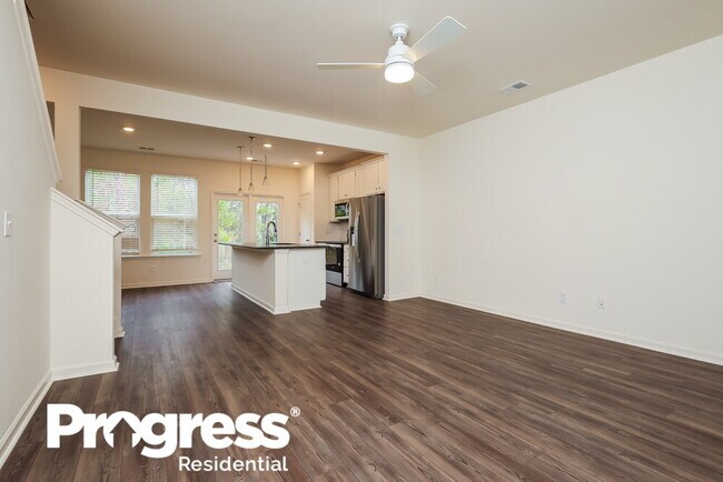 Building Photo - 619 Trotters Ln