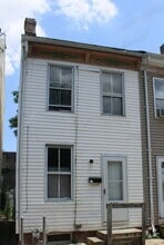 Building Photo - 227 Susquehanna Ave