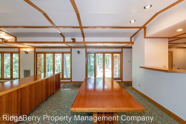Foto del edificio - 5 br, 3 bath House - 1120 Ward Mountain Rd.