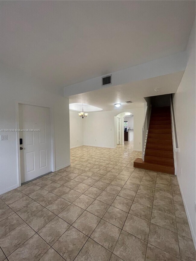 Building Photo - 5803 Siena Ln