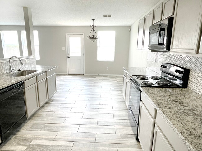 Building Photo - 1419 Windy Meadows Dr