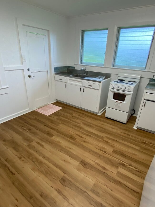 Building Photo - Charming 2BR/1BA in Hilo!