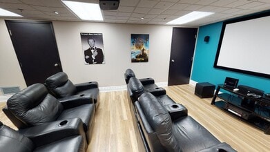 Building Photo - Silvercreek Parkway