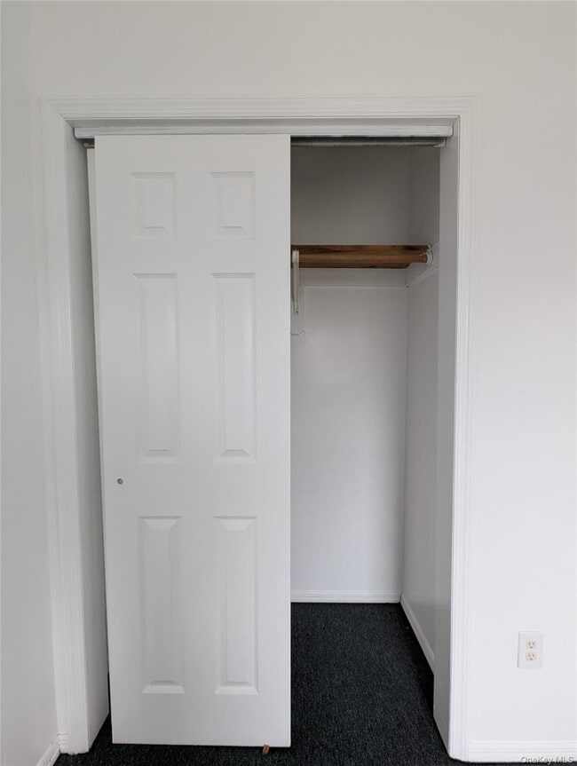 Foto del edificio - 5-28 B 32nd St