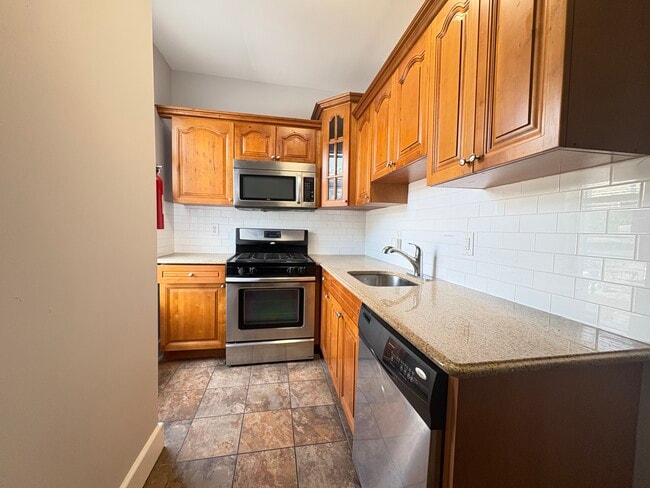 Building Photo - 42 Jewett Ave
