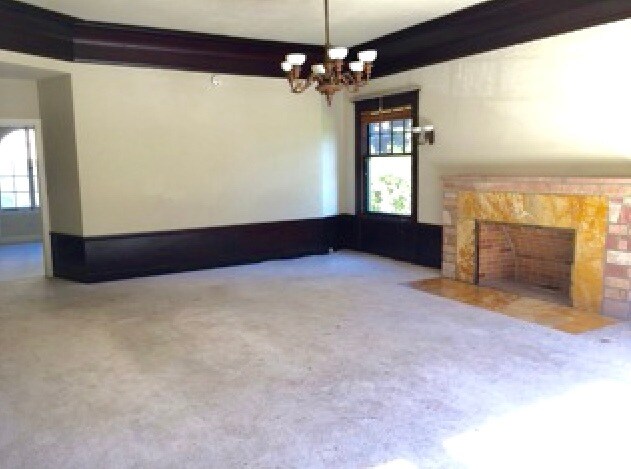 Living Room - 380 Bellevue Ave