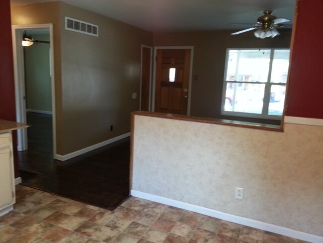 Building Photo - 3125 Phils Dr