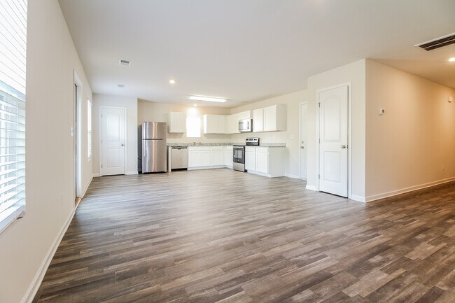 Building Photo - 200 Rawlings Hide Ln