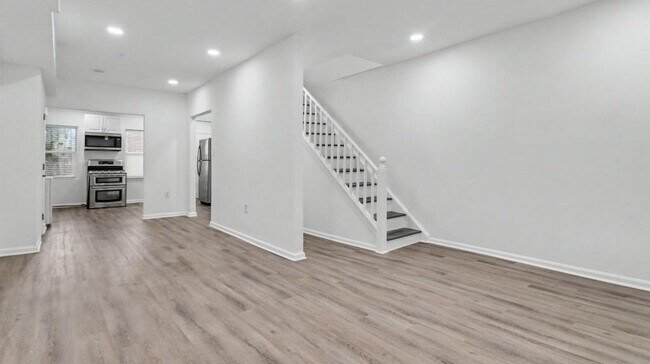 Foto del edificio - 1028 Kenyon St NW