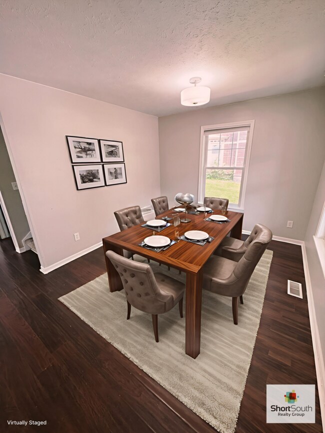 Foto del edificio - Wealthy St 4 bed 2 bath Single Family Home