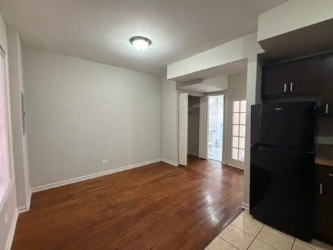 Foto del edificio - 1354 W Argyle St