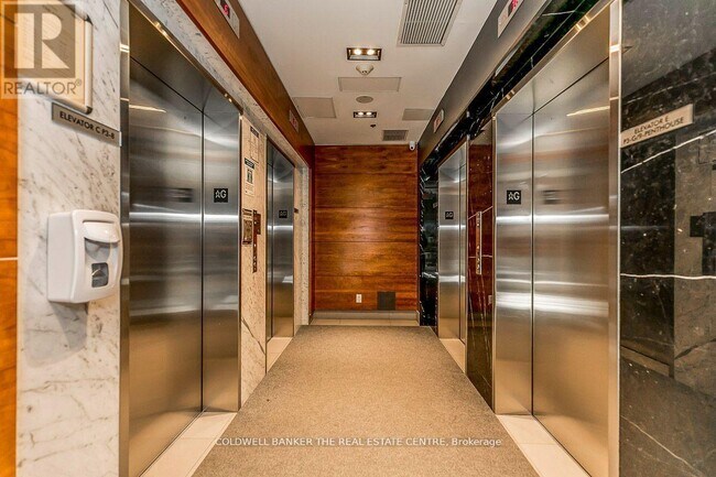 Building Photo - 68 Abell St