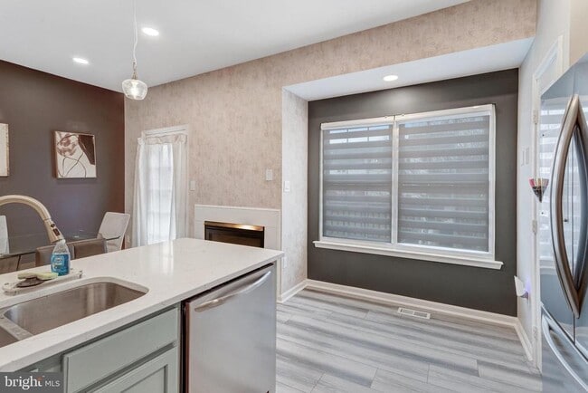 Foto del edificio - 14118 Carmody Pl