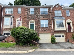 Building Photo - 802 Stafford Glen Ct