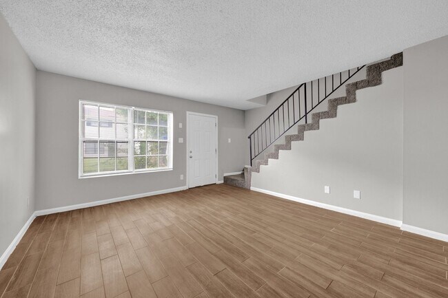 Foto del edificio - 674 Hobbs Dr