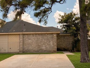 Building Photo - 5429 Ridge Wind Ln