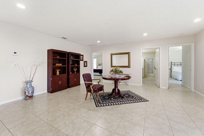 Foto del edificio - 5562 Reynolds Rd