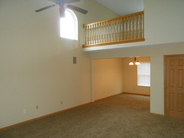 Foto del edificio - 6844 Collingwood Drive