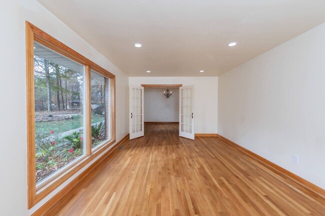 Photo - 107 Lorac Ct House