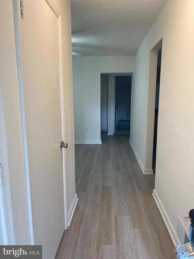 Building Photo - 13226 Bayberry Dr
