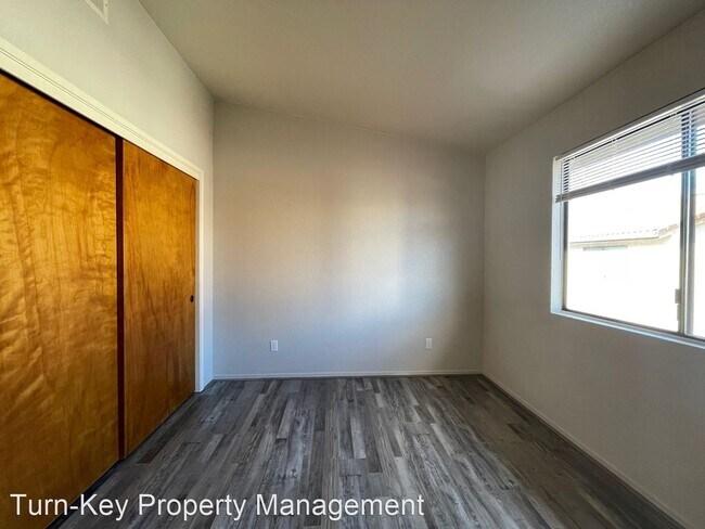 Foto del edificio - 2 br, 1.5 bath House - 10710 El Camino Rea...