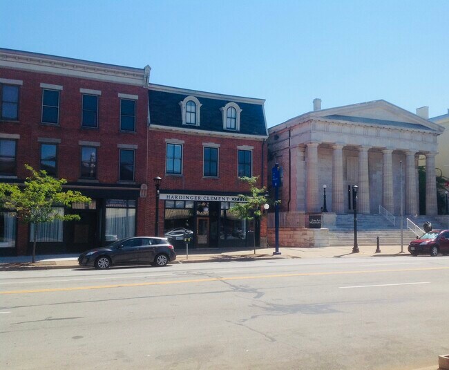 Building Photo - 405 State St