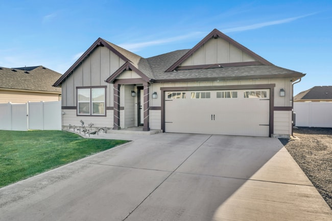 Building Photo - 508 L St NE