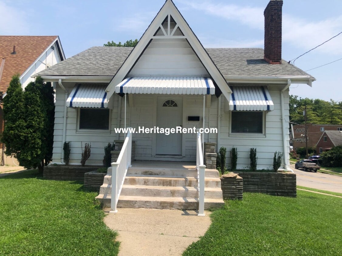 Primary Photo - Updated 2 Bedroom home in Cheviot