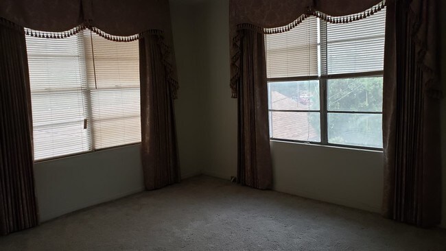 Foto del edificio - 2118 E Stewart St