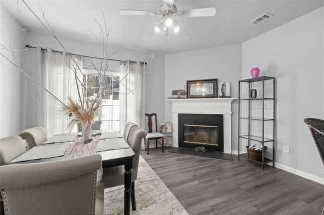 Foto del edificio - 3242 Hidden Cove Cir NW