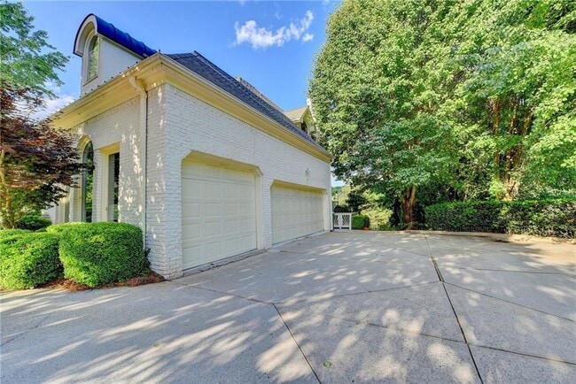 Building Photo - 645 Falls Bay Ct
